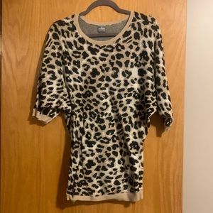 Woman’s 3/4 sleeve sweater